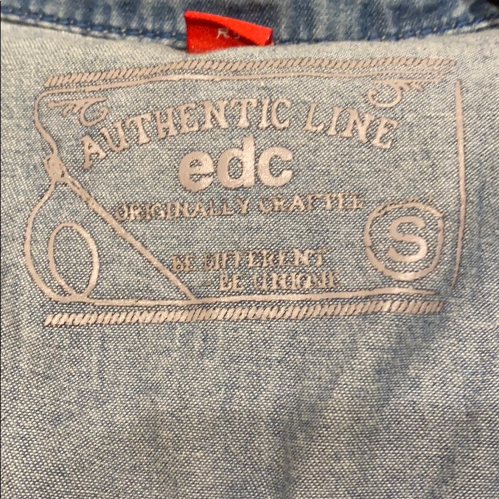Jean jacket - Picture 3 of 5